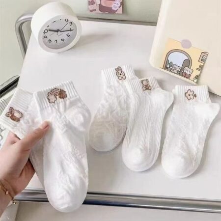 Women's Socks, Spring and Autumn Thin Style, Summer Breathable Short Socks for Girls, Sweat-Absorbent White Socks, Casual Versatile Socks from Zhuji